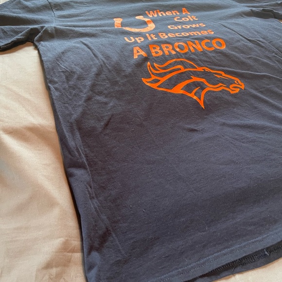 🇺🇸DENVER BRONCOS SHORT SLEEVE SHIRT - Picture 4 of 11